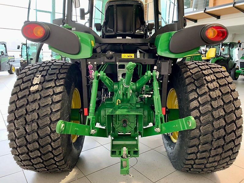 John Deere 4066R