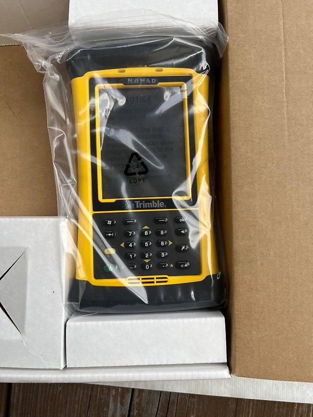 Trimble Nomad 800 LC BT`802/GPS/Camera, Gelb, Akku ist etwas altersschwach