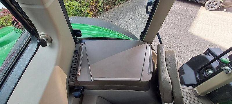 John Deere 6120M + 623R Frontlader