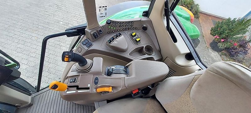 John Deere 6120M + 623R Frontlader