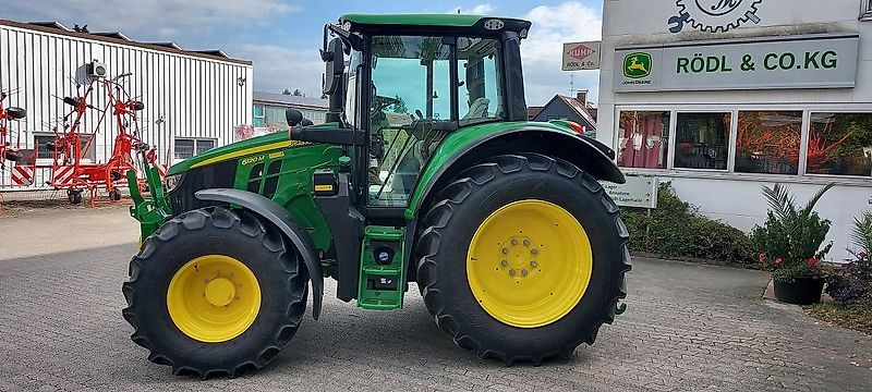 John Deere 6120M + 623R Frontlader