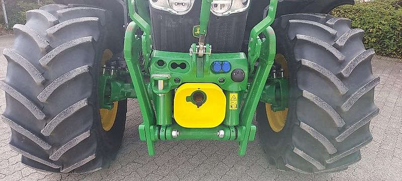 John Deere 6120M + 623R Frontlader