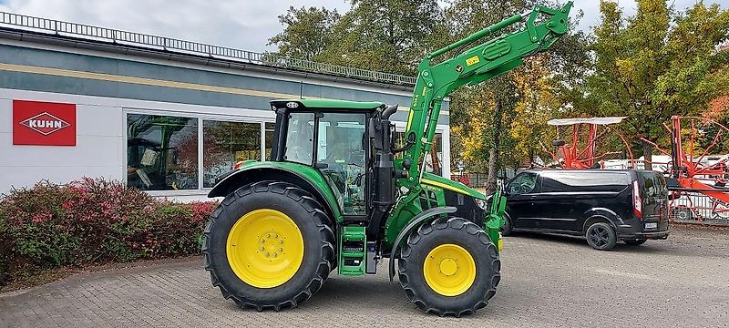 John Deere 6120M + 623R Frontlader