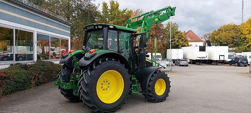 John Deere 6120M + 623R Frontlader