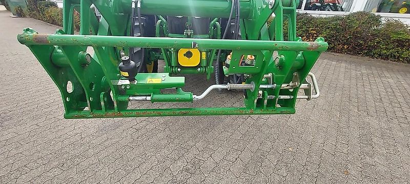 John Deere 6120M + 623R Frontlader
