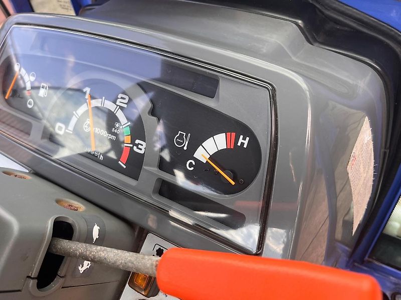 Iseki Iseki TM 3215 AHLK Traktor * Schlepper * Winterdienst