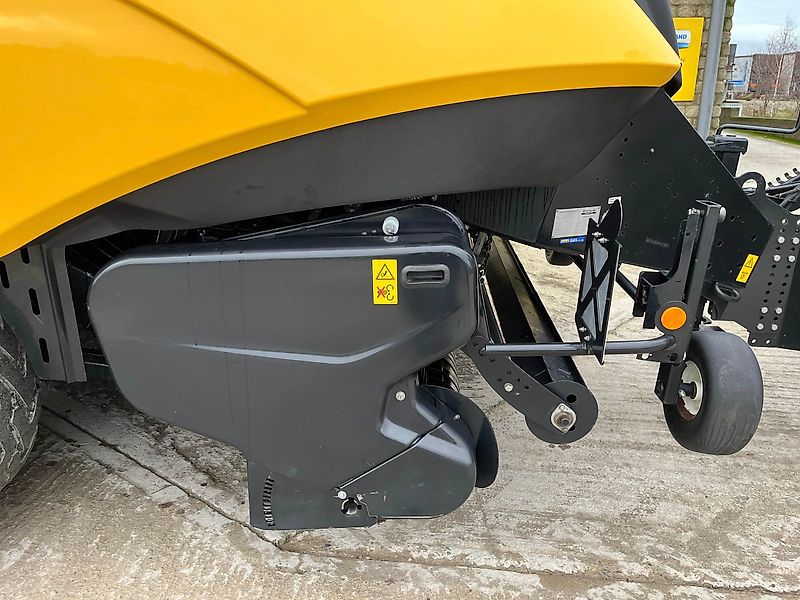 New Holland Agriculture New Holland BB1290 Plus Square Baler For Sale