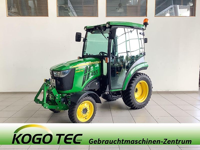 John Deere 2038R