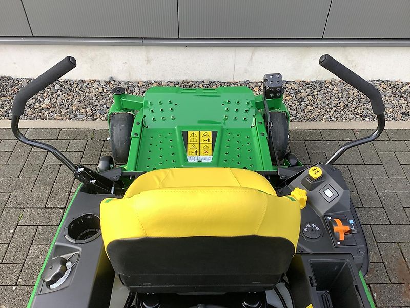 John Deere Z320M