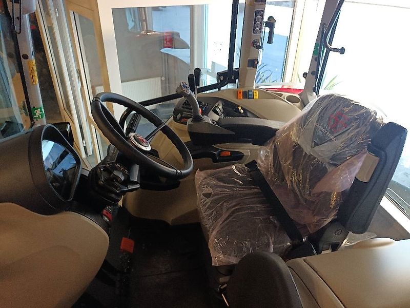 Massey Ferguson 5m.115 Dyna-4