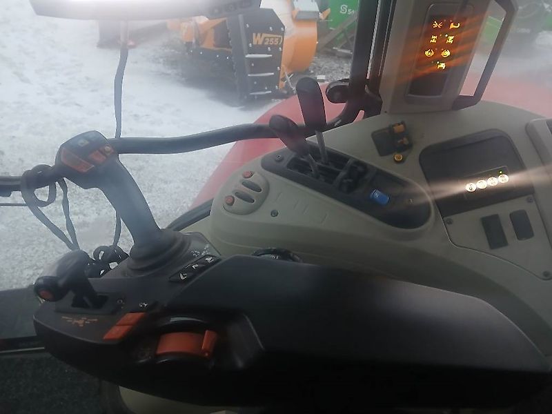 Massey Ferguson 6718S Dyna 6