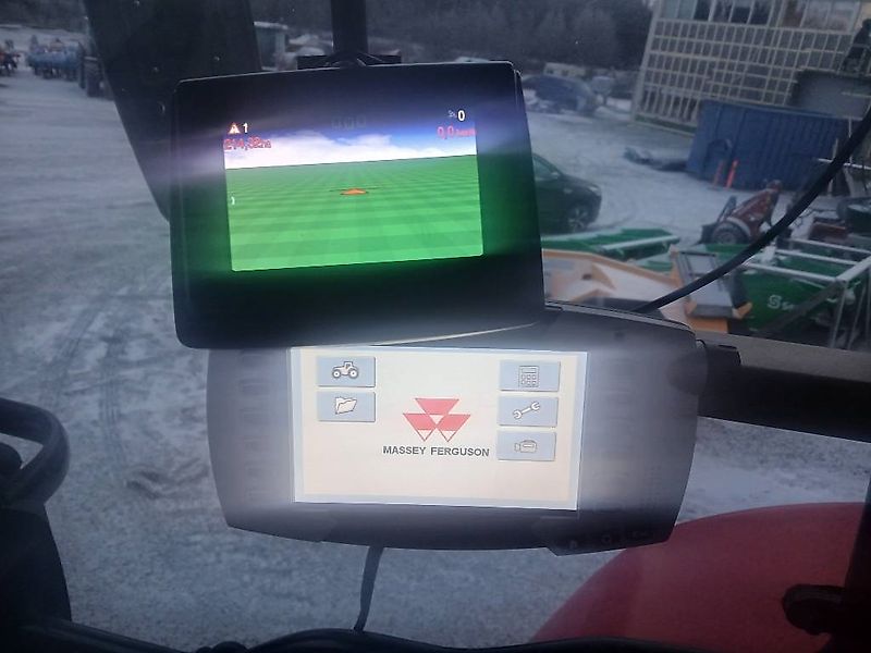 Massey Ferguson 6718S Dyna 6