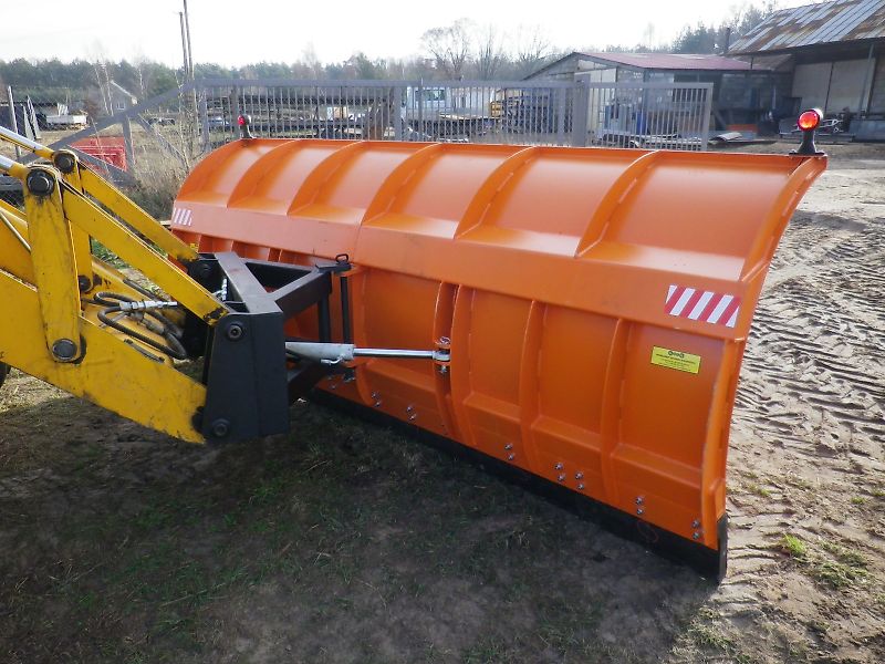 MD AT Schneepflug C-Form 2,0m - 3,3m