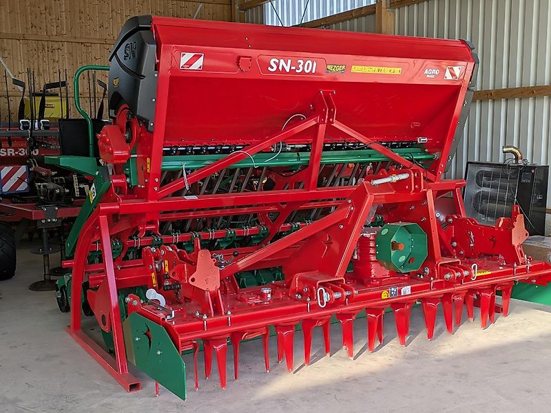 AGRO-MASZ ANA30 + SN301, Kreiselegge + Sämaschine, 20 Reihen