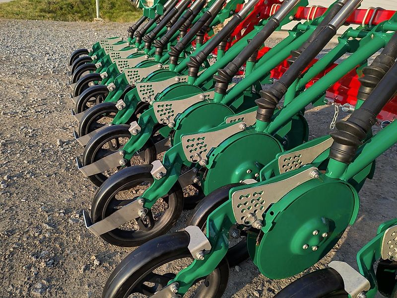 AGRO-MASZ ANA30 + SN301, Kreiselegge + Sämaschine, 20 Reihen