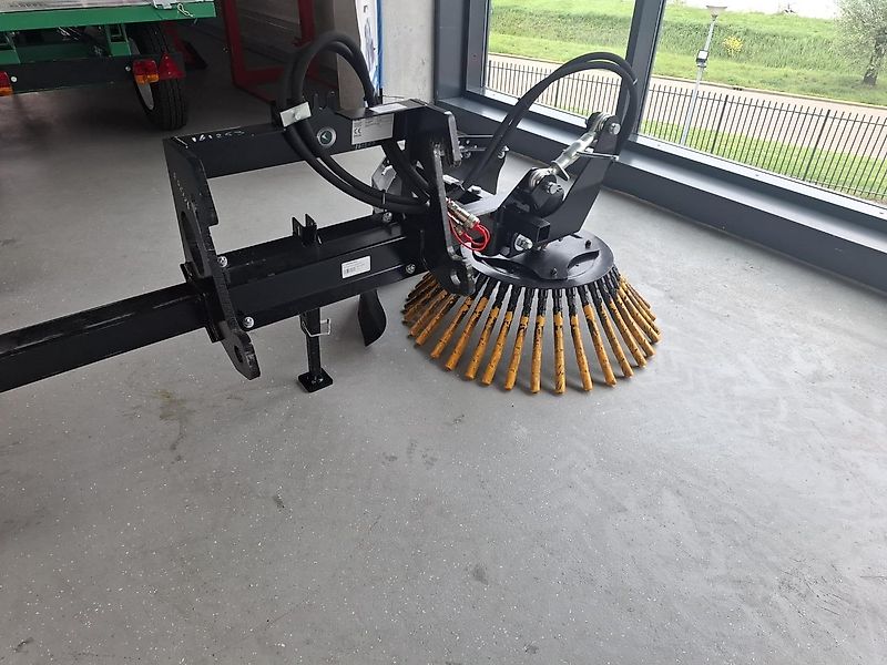 Giant onkruidborstel