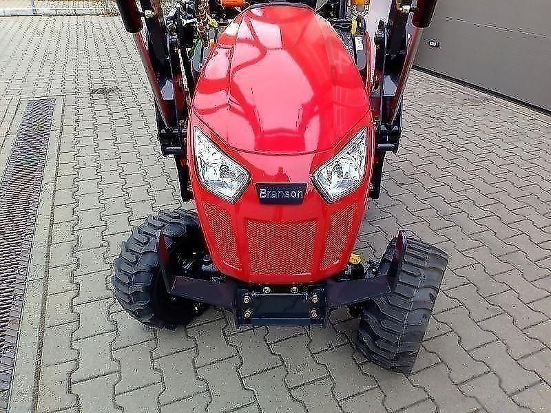 Branson 1905 H mit Frontlader BL 90