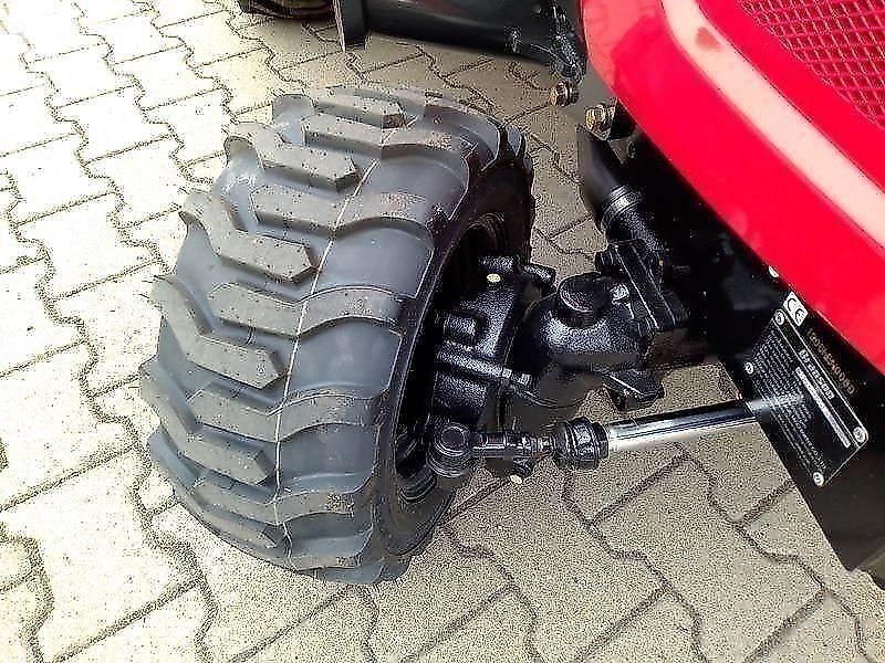 Branson 1905 H mit Frontlader BL 90