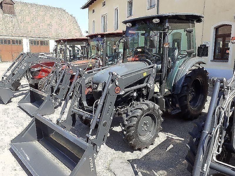 Branson 1905 H mit Frontlader BL 90