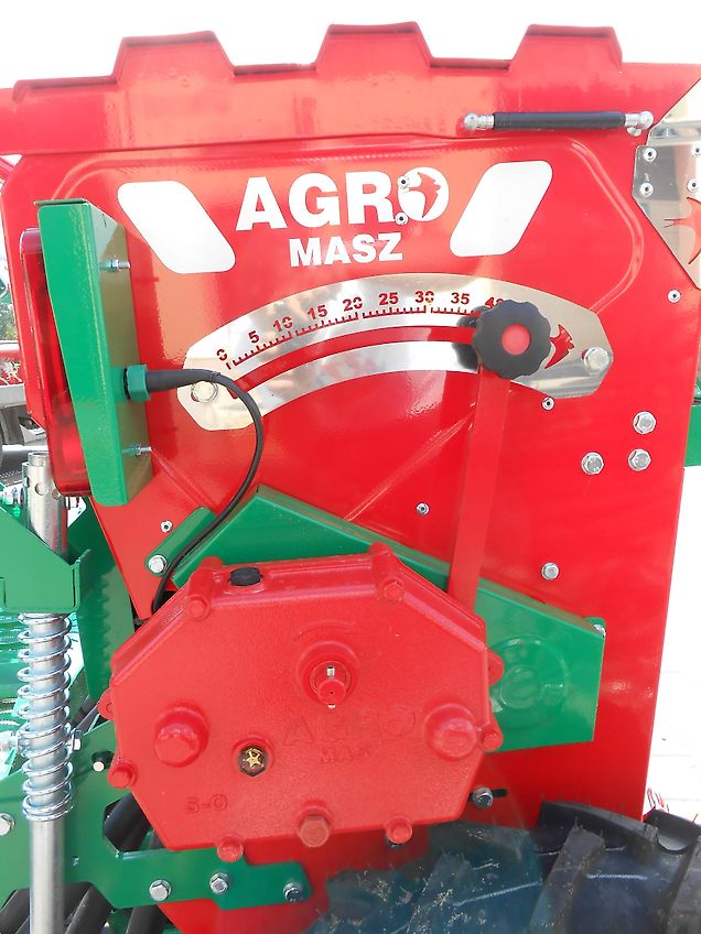 AGRO-MASZ Drillmaschine SR-300 / Seed drill/ Siewnik rzędowy SR-300 / Sembradora en línea SR-300