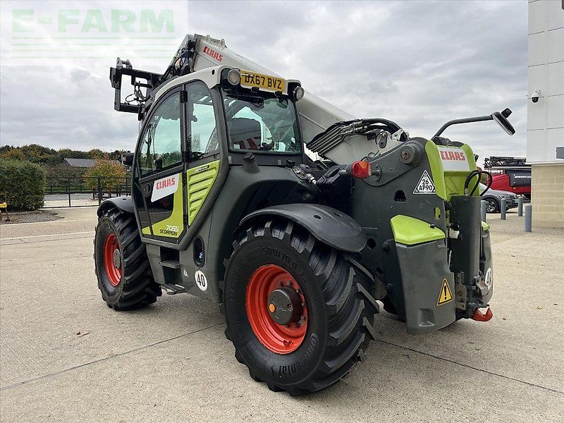 Claas SCORPION 7055