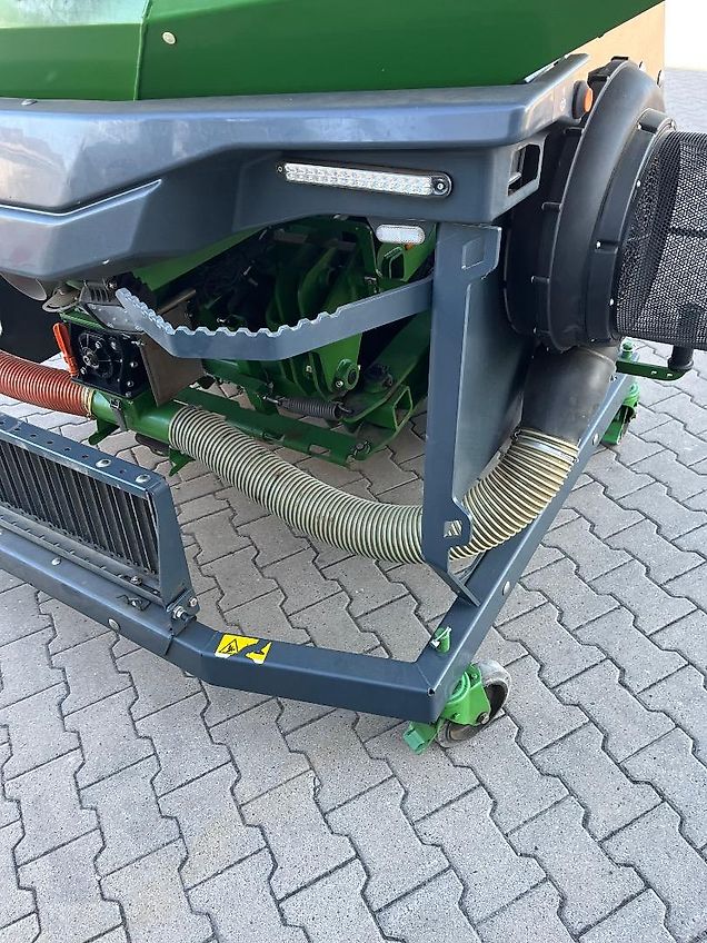 Amazone Amazone Avant 3002 Säschine/ Fronttank Ftender 1600/ Precea 3000-1 Maisleger