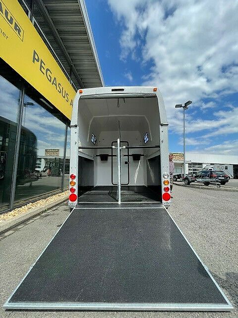 Thiel Matrix 2-Pferdeanhänger 3t. SK