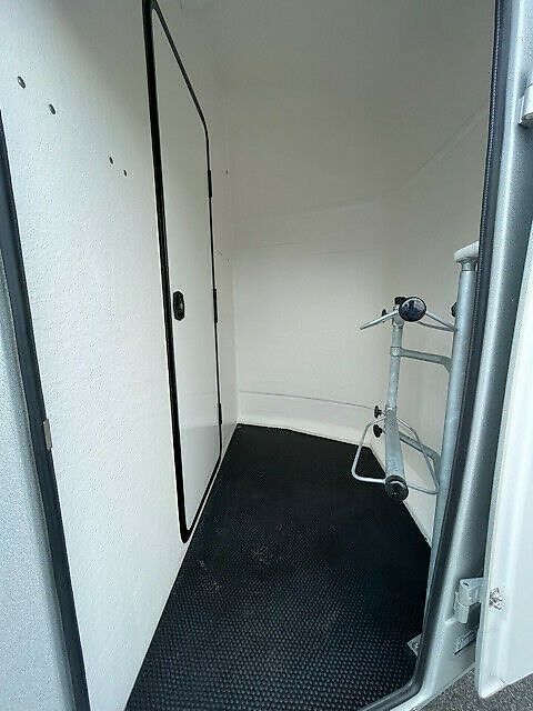 Thiel Matrix 2-Pferdeanhänger 3t. SK