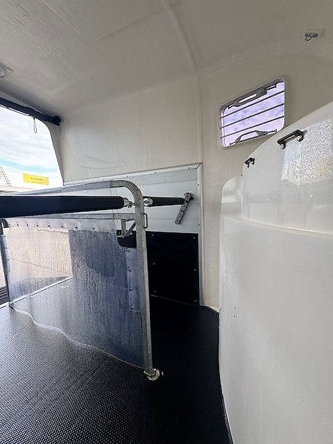 Humbaur Pegasus 2 Pferdeanhänger 2,4t ALU SK 1.Hand