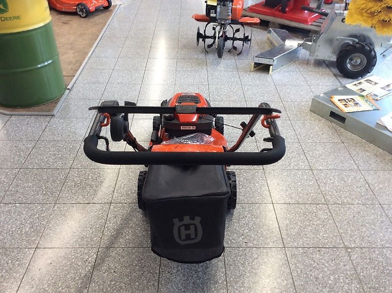 Husqvarna LC 347 V
