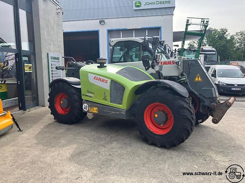 Claas Scorpion 7055