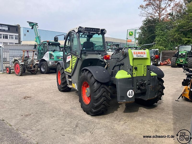 Claas Scorpion 7055