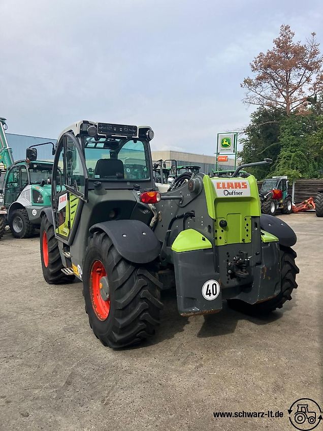 Claas Scorpion 7055