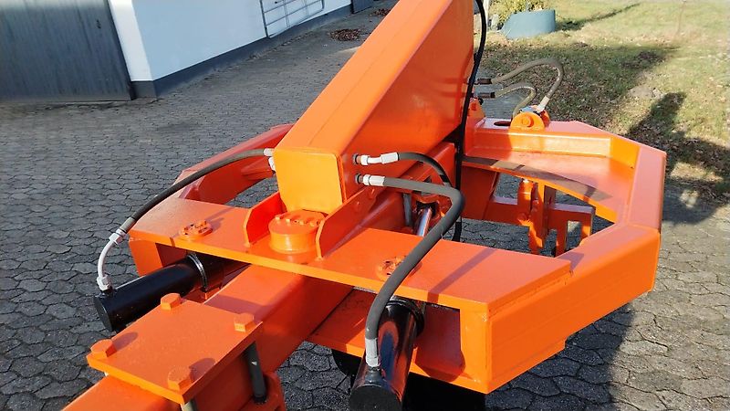 Howard Howard Howard SP6 Schwenkpflug mit 265 cm Arbeitsbreite Gummistützrad mit hydraulischer Verstellung Pakerarmen für Schlepperleistungen um 200 PS sehr gut zur hohen Leistung der Swingplog für Kein Krone Lemken oder sonstiger Schwenkpflug leichte sandige &