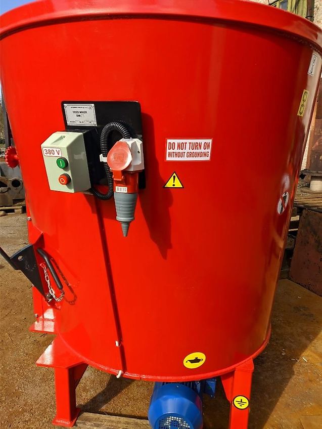 AG Farms Group Mieszalnik pasz DM 2 Futtermischer, Feed mixer