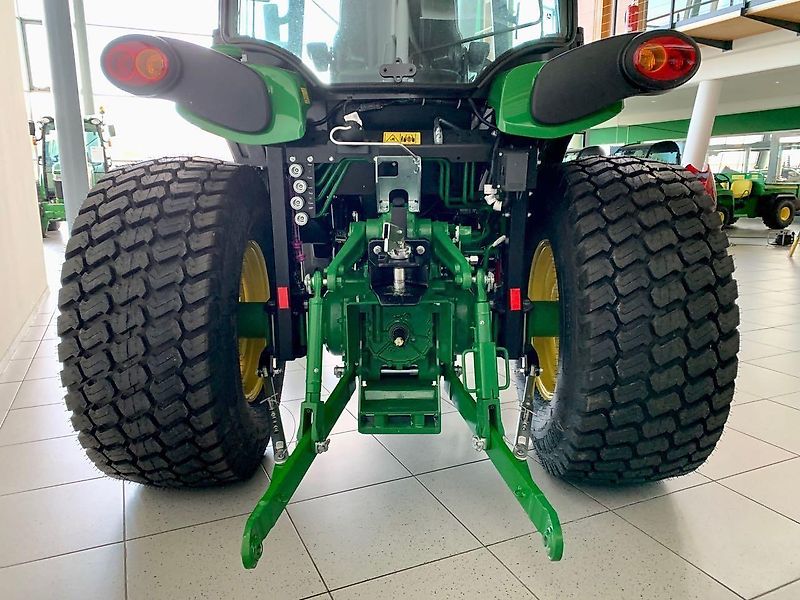 John Deere 4066R