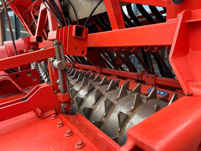 Kuhn Integra 3000 + HRB 302