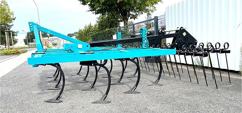 BM Maschinenbau Flach Grubber mit Striegel für besonders schonende Bodenbearbeitung Bio/ Öko