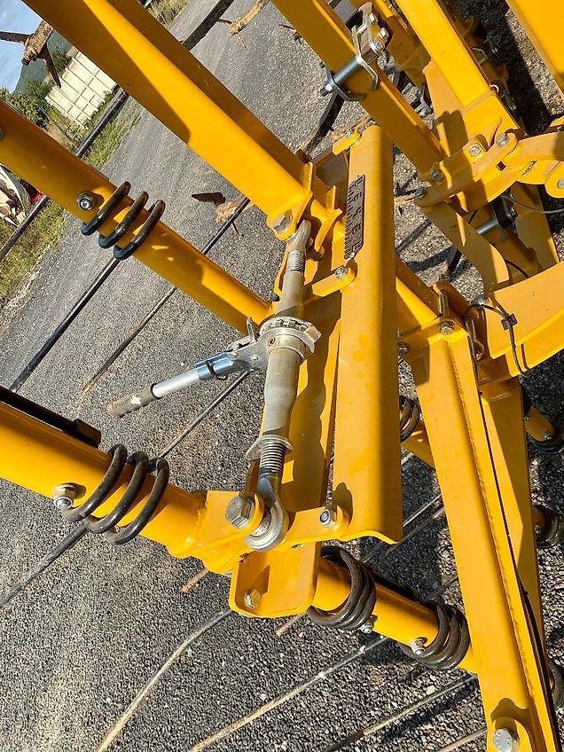 AGRISEM Biomulch Flachgrubber 6 m ohne Walze Angebaut Vorführmaschine