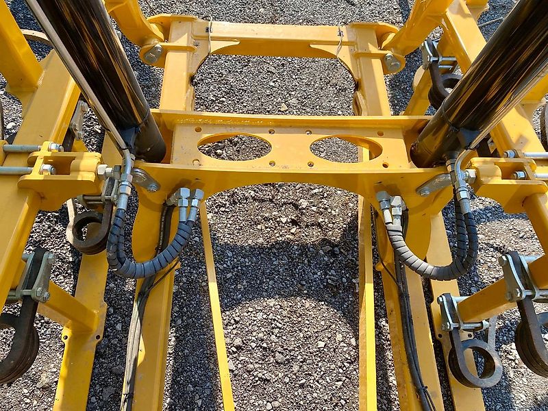 AGRISEM Biomulch Flachgrubber 6 m ohne Walze Angebaut Vorführmaschine