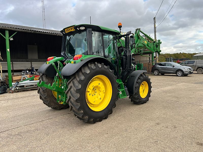 John Deere 6120M