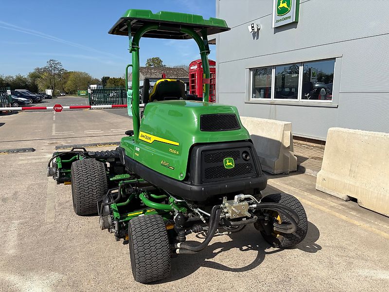 John Deere 7500AE