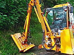 Humus SMH mit Hydraulikantrieb! Besonders geeignet zum Anbau an alle Kompakttraktoren und Spezialschlepper, Radlader, Minibagger, Kommunalfahrzeuge und Auslegermäher optional  auch als Safetymulcher