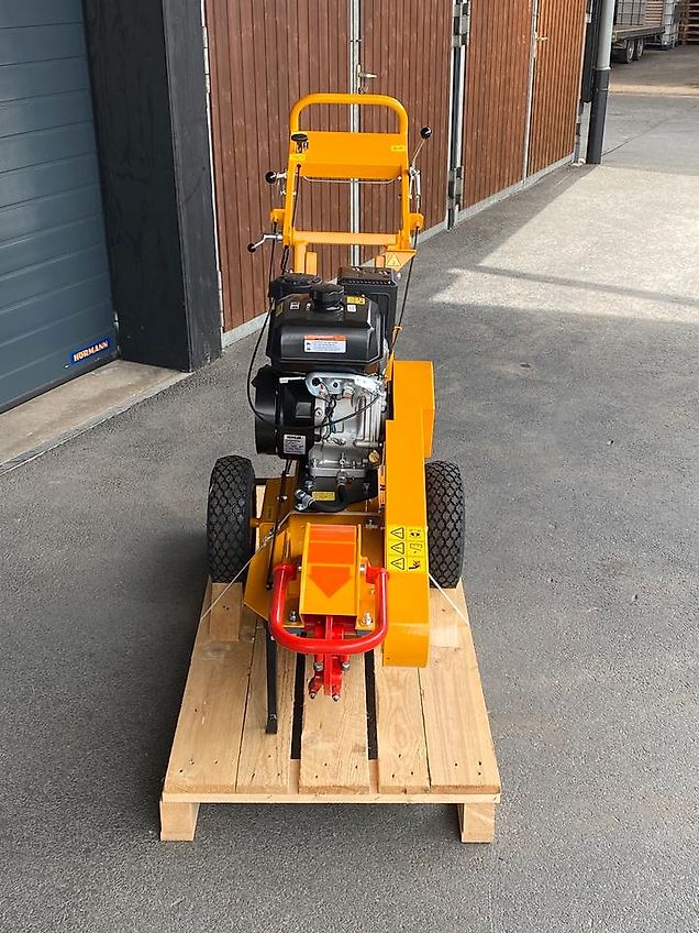 Laski Stubbenfräse Stockfräse Baumstumpffräse Wurzelstockfräse