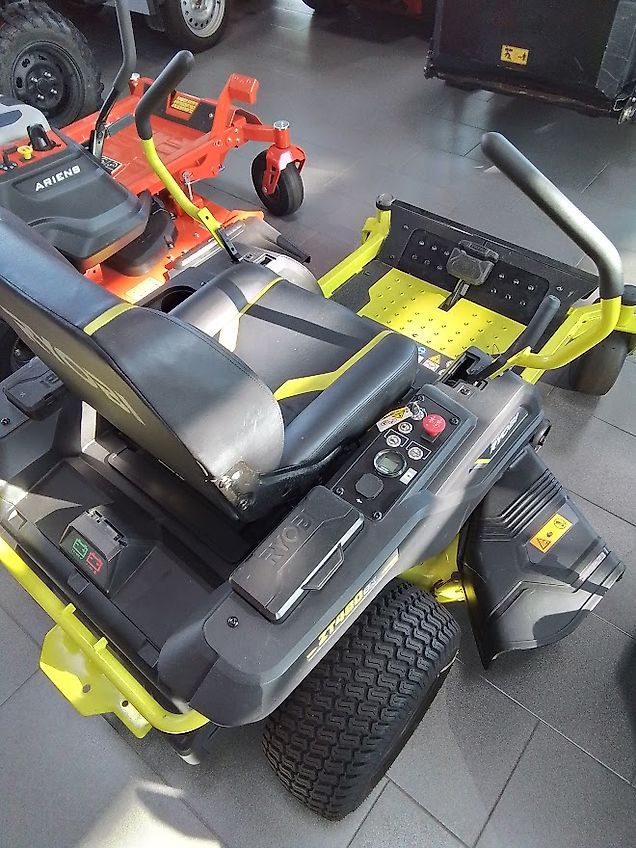 Shibaura Ryobi ZTR 480ex Akku Zero-Turn Nullwendekreis Aufsitmäher