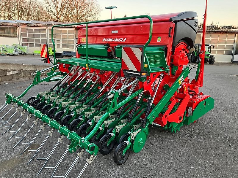 AGRO-MASZ Drillkombination KE +SN301 mit Doppelscheibenscharen und Andruckrollen