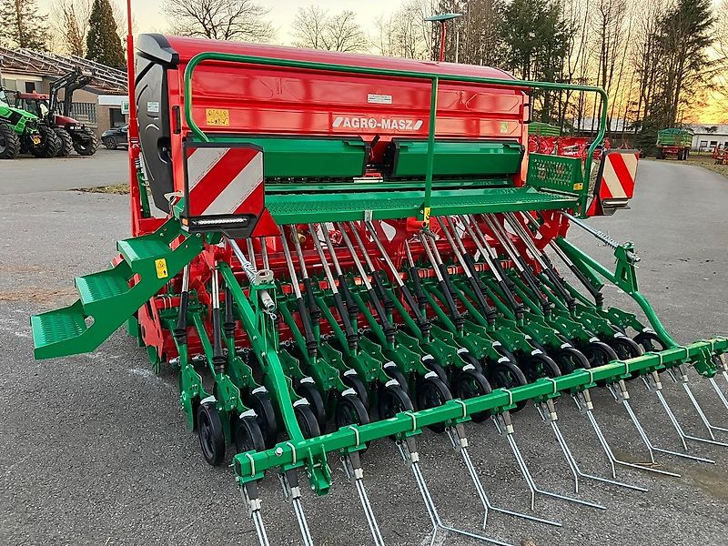 AGRO-MASZ Drillkombination KE +SN301 mit Doppelscheibenscharen und Andruckrollen