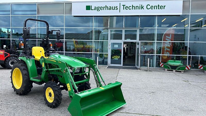 John Deere 3025E