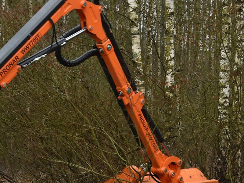 Pronar WWT Auslegemulcher Mulchkopf Astschere Astsäge Mulcher