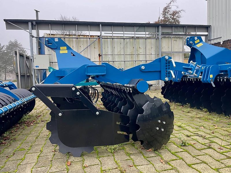 BM Maschinenbau Kurzscheibenegge Standart, ohne Walze zum SONDERPREIS